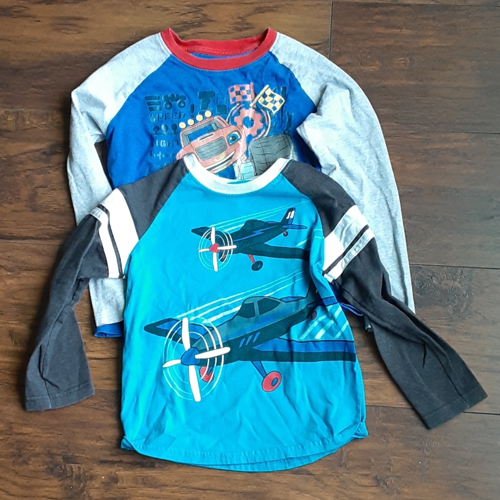 2 long sleeve tops